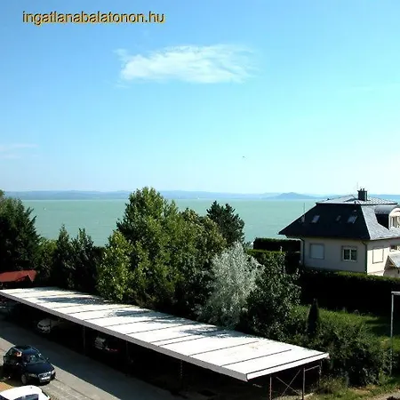 219 - Gyonyoru, Panoramas Apartmanban Szallas Lägenhet Balatonoszod