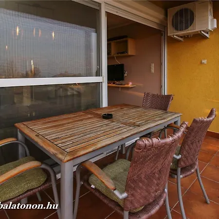 Lägenhet 219 - Gyonyoru, Panoramas Apartmanban Szallas Balatonoszod